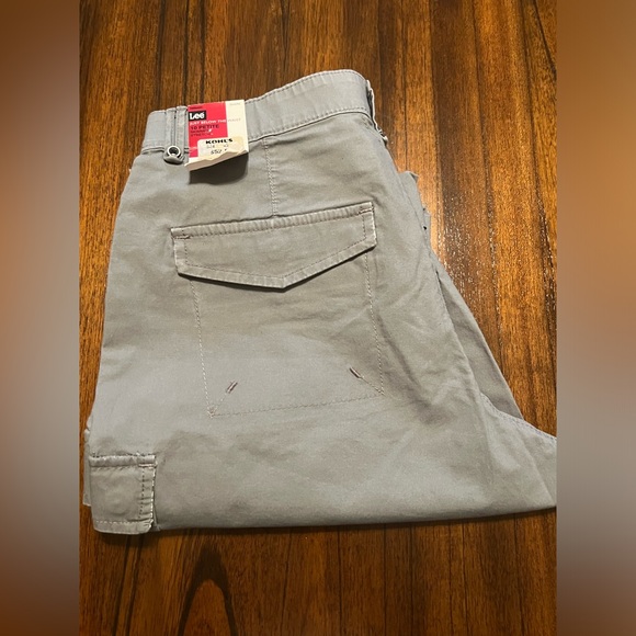 Lee Women's olive Soft Skimmer Bermuda Shorts. - Picture 3 of 3
